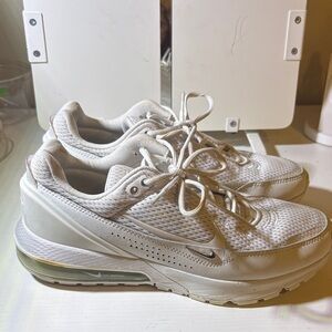 Nike Women's White and Gray Sneakers